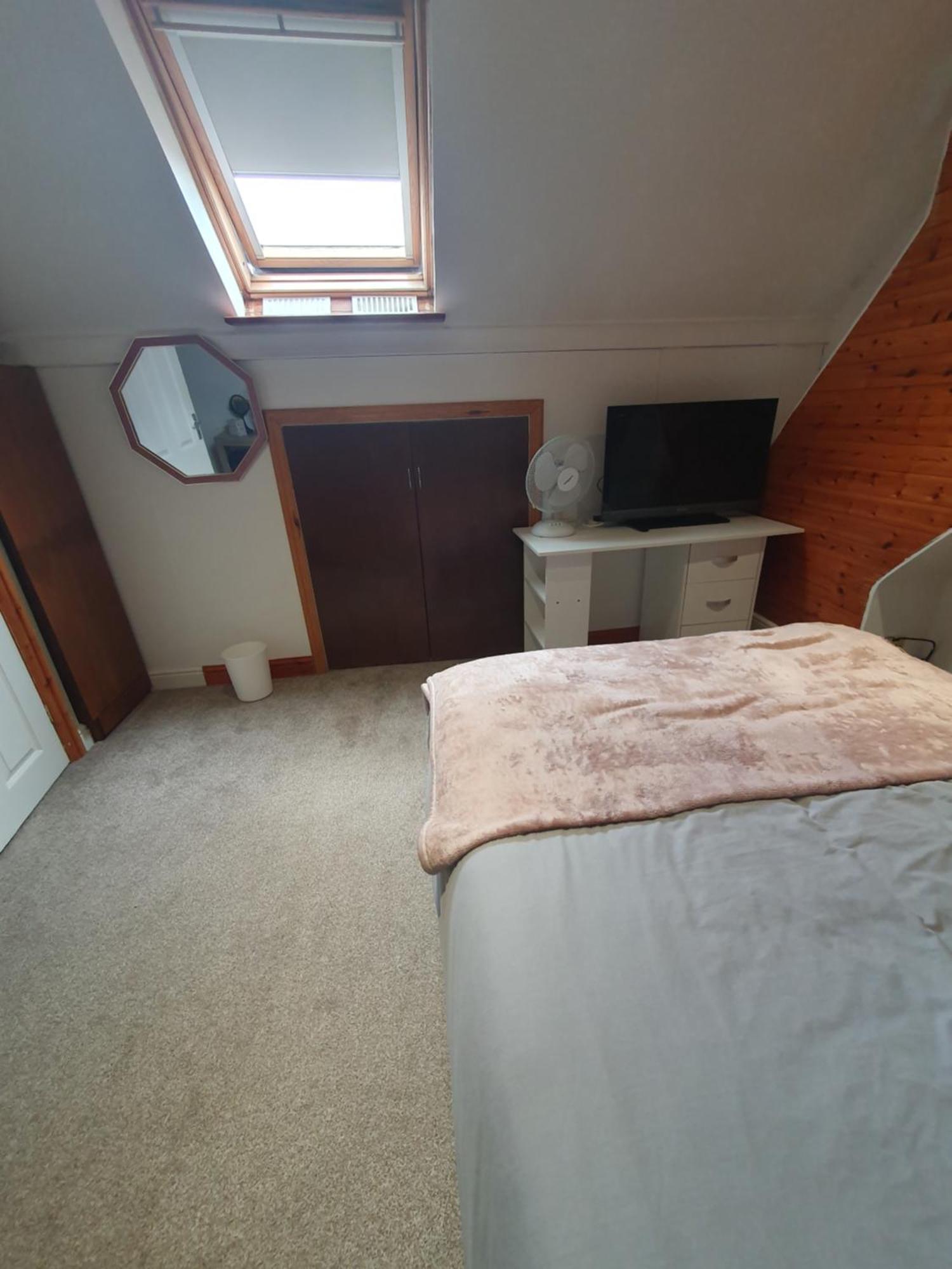 Private Double Room In Cardiff Exterior photo
